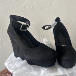 New Womens Wedges Heels Size 9