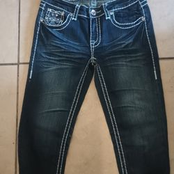 Capri Size 9 