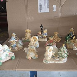CHERISHED TEDDYS COLLECTION