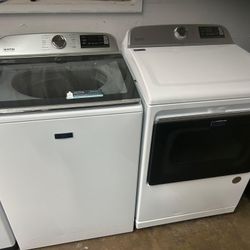 SET MAYTAG STEAM WASHER AND ELECTRIC DRYER 