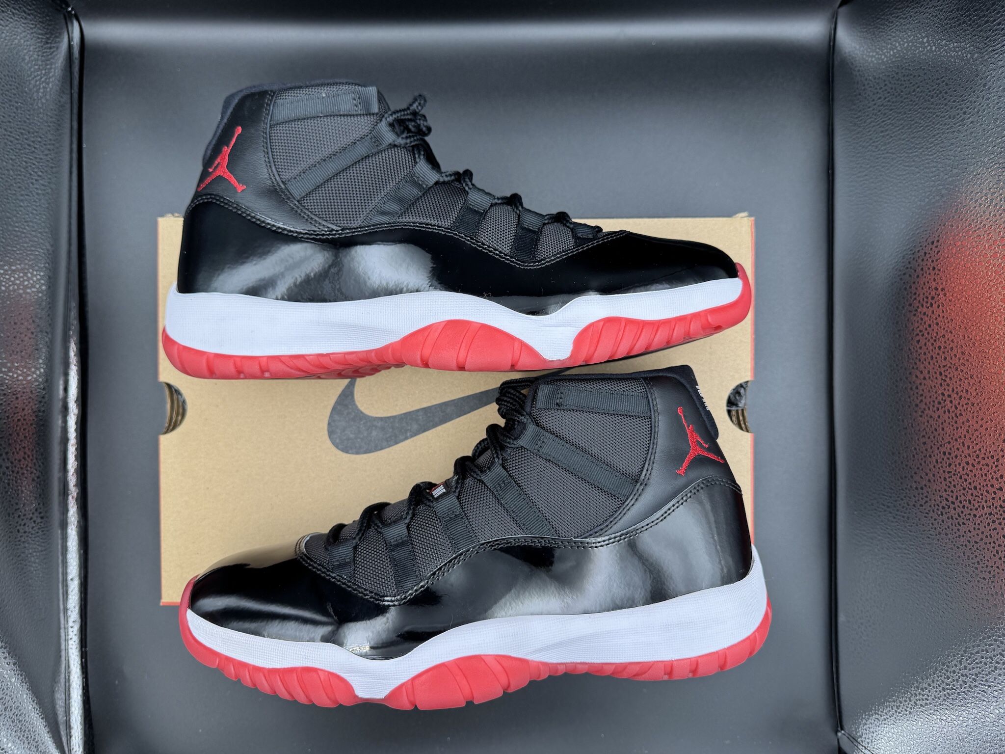 PREOWNED Jordan 11 Bred 2019 Size 11.5M