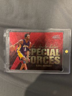 Kobe Bryant Fleer Force Special Forces Basketball Card