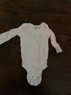 Carters Size 6m long sleeve onesie (x2)