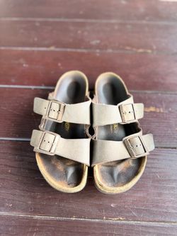 Women’s Birkenstock Arizona Sandals Brown Size 39 or 8-8.5