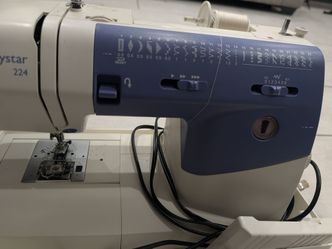 Foot pedal  included Sewing machine