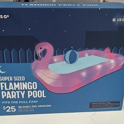 Super Sized Flamingo Party pool
