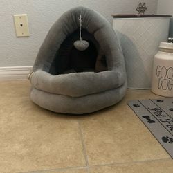 Dog or cat cozy little house