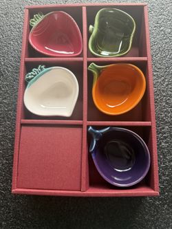 Vegetable Shape small bowl