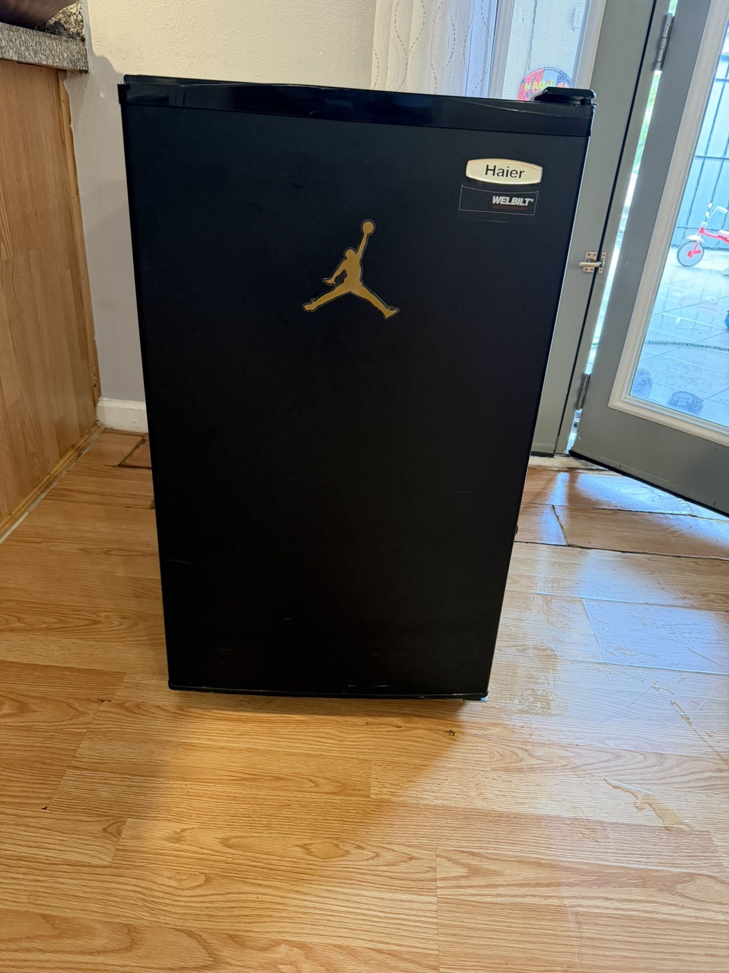 Haier Welbilt Mini Fridge