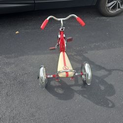 Red Schwinn Lil Sting Super Deluxe Tricycle 