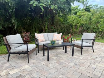 Stunning 4-Piece Aluminum Conversation Set! Includes Gorgeous Heathered Greige Cushions!