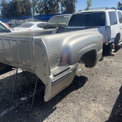 Partes De Chevy Y Mas De 200 Carros Para Partes