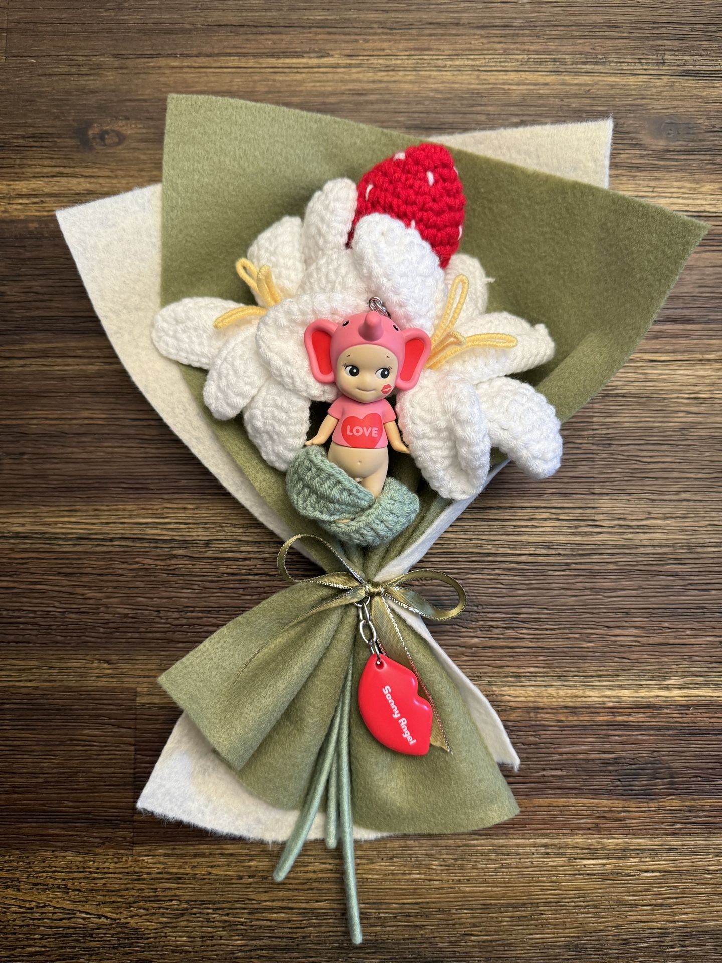 Valentines Sonny Angel Bouquet