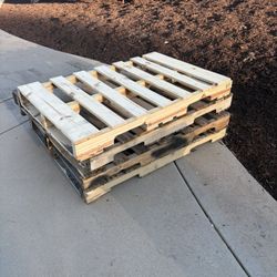 Free Wood Pallets