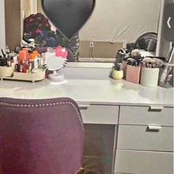 Make Up Vanity 