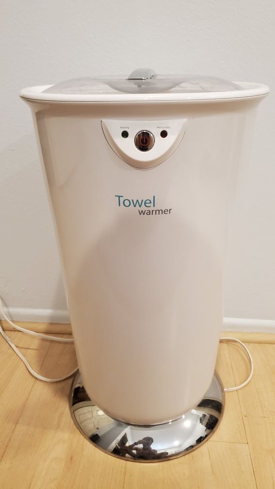 Brookstone Towel Warmer - Luxurious Warmth for Towels, Robes, and Blankets