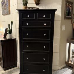 Beautiful Black Solid Wood 6 Drawer Dresser
