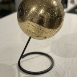 Brass Old World Globe - 14”