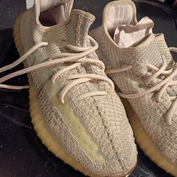 YEEZY BOOST ADIDAS  MENS FLYKNIT BEIGE SNEAKERS SIZE 10.5