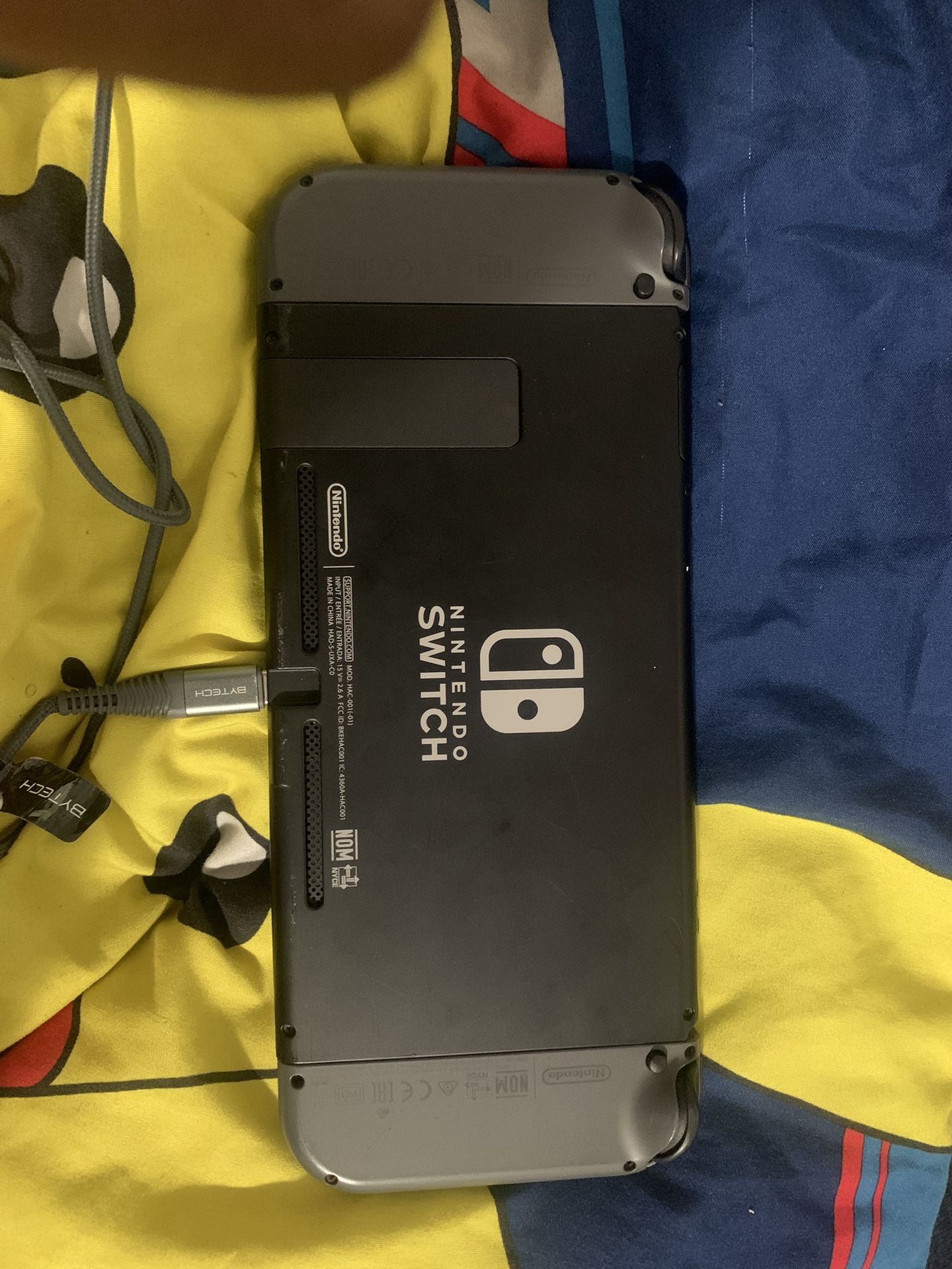 Nintendo Switch / Samsung ChromeBook 4 (2021)