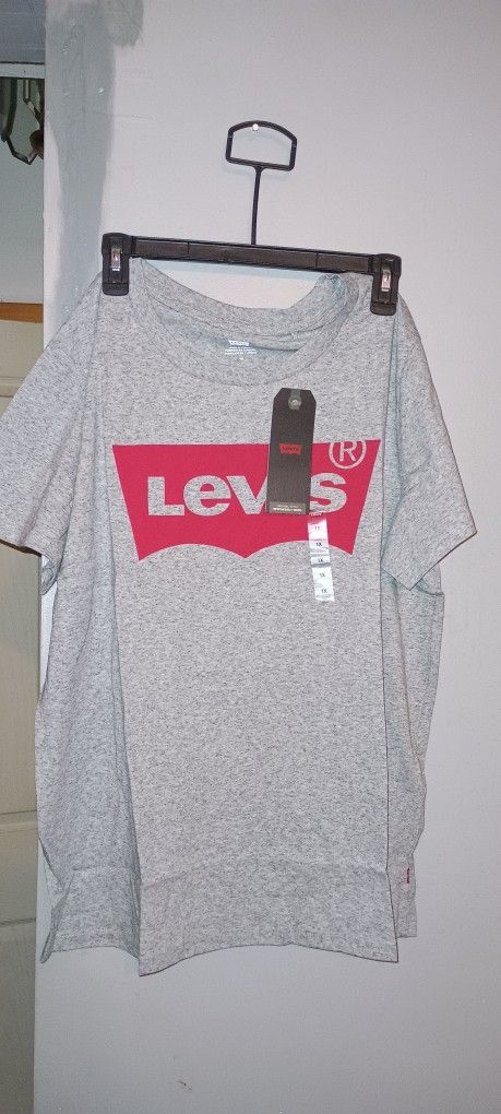 Women's /Men's Levi's Tee Shirt Size XL New $5
