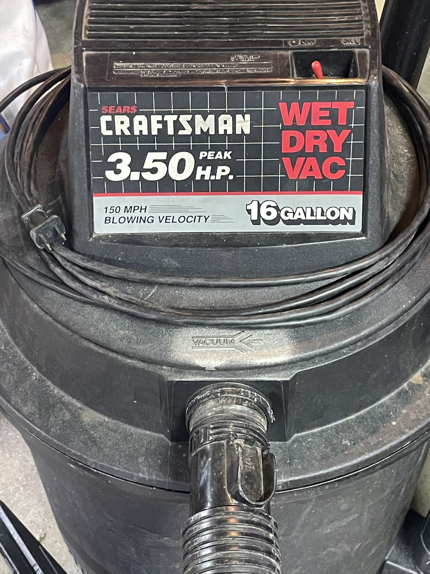 Shop Vac Craftsman 3.5 HP  16 Gallon Wet Vac