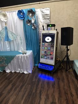 Tengo rockolas mesas y sillas disponibles para esta semana