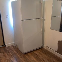 Whirlpool Refrigerator 