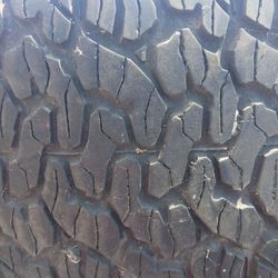 35x12.50R17 Bfgoodrich Ko2 Tires (2)