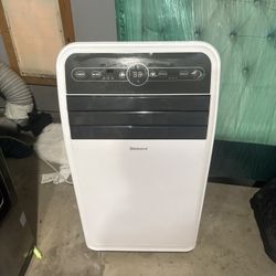 WINDOW AC UNIT 