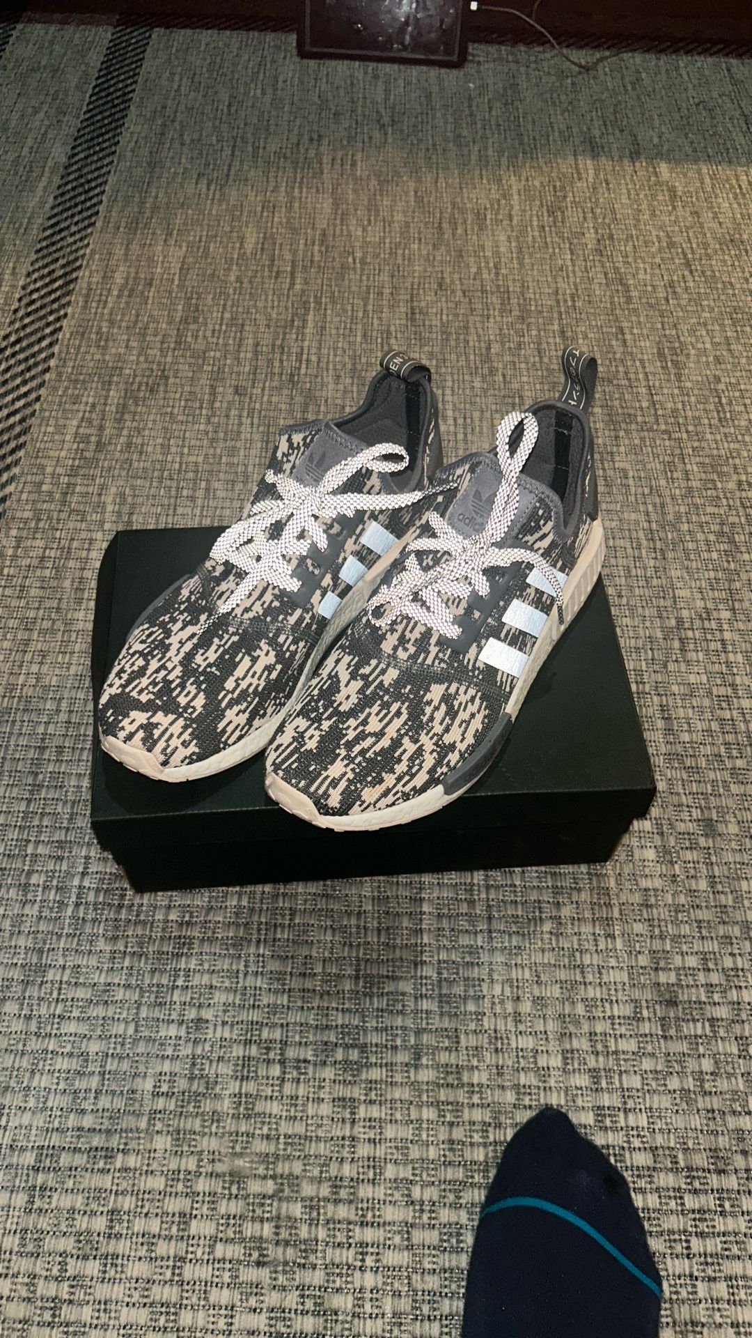 NMD R1