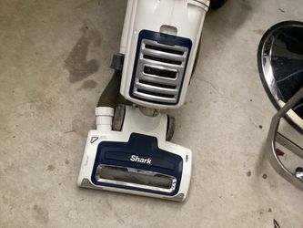 Shark left away vacuum