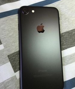 iphone 7 Black 128 gb AT&T