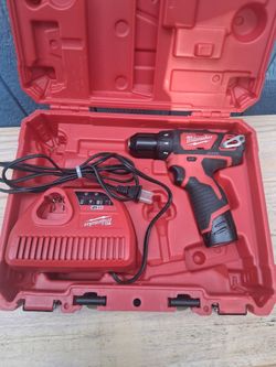 Milwaukee M12 Cordless Drill combo kit