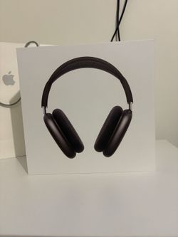 yeah AirPod Maxes color black with receipt
