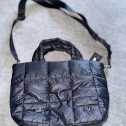 Lululemon Puffer Bag 