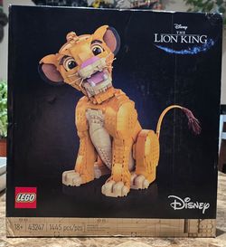 LEGO 43247 The Lion King Simba Walt Disney New and Available!