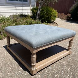 Ottoman/Extra seating