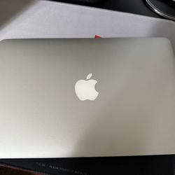MacBook Air 11 Inch 2015 
