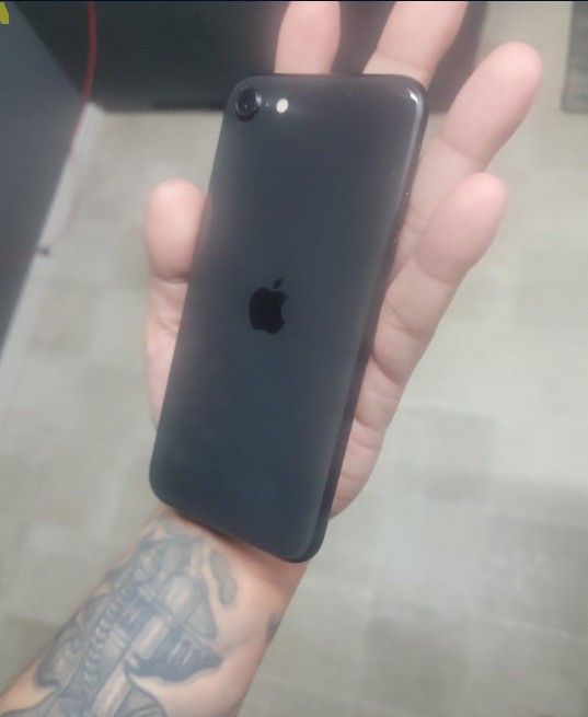 Unlocked IPhone 8
