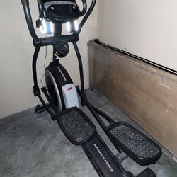 PRO-FORM ELLIPTICAL MACHINE