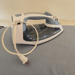 Black & Decker steam iron ICR05X