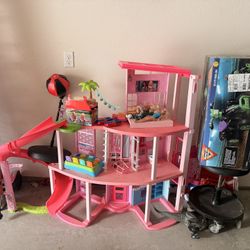 Barbie Dream House 
