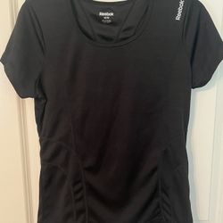 Reebok Women’s Workout Athletic Shirt Size M