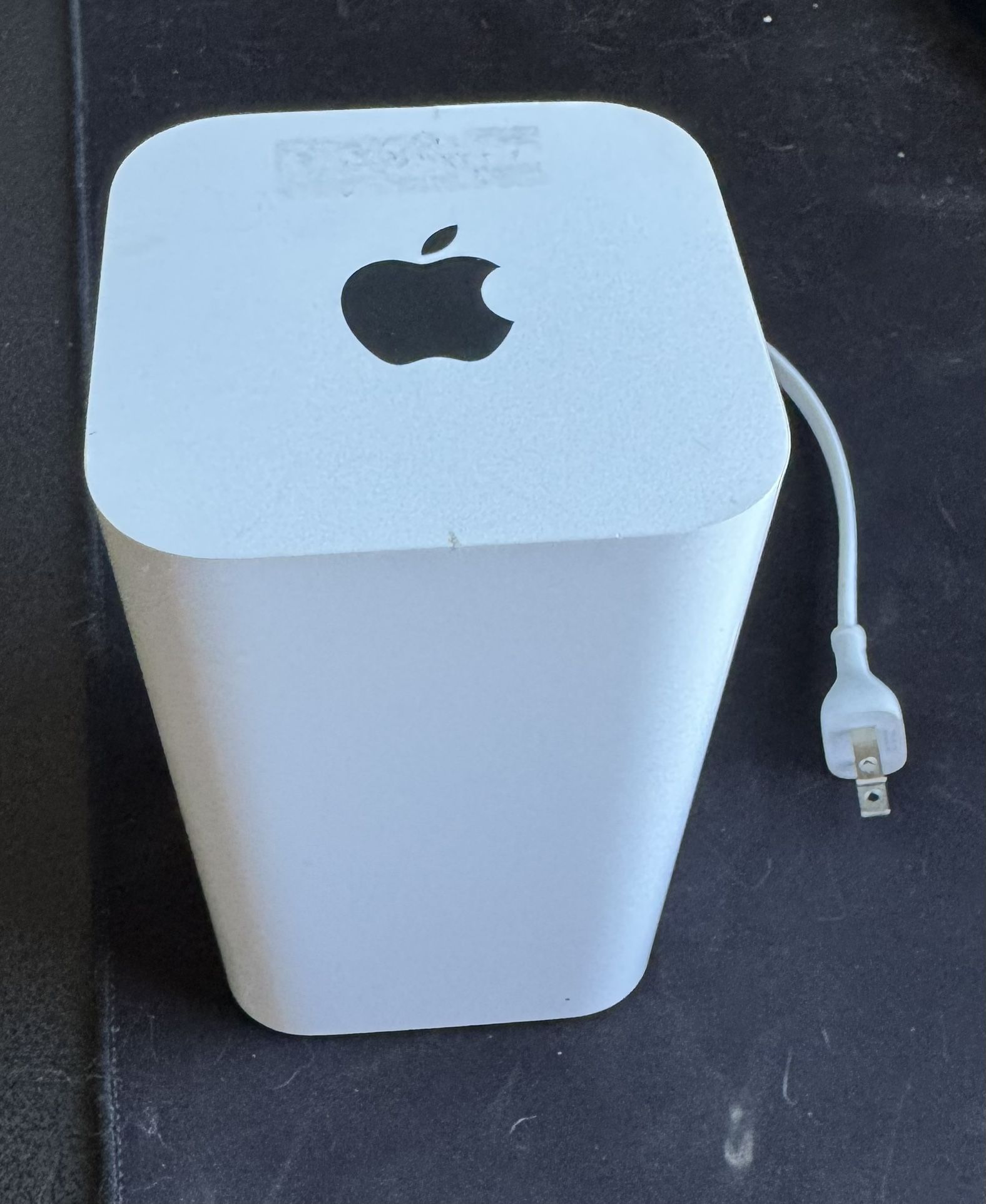 Apple AirPort Extreme Base Station Dual-Band Wi-Fi Router