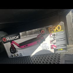 Kids razor E90 electric scooter