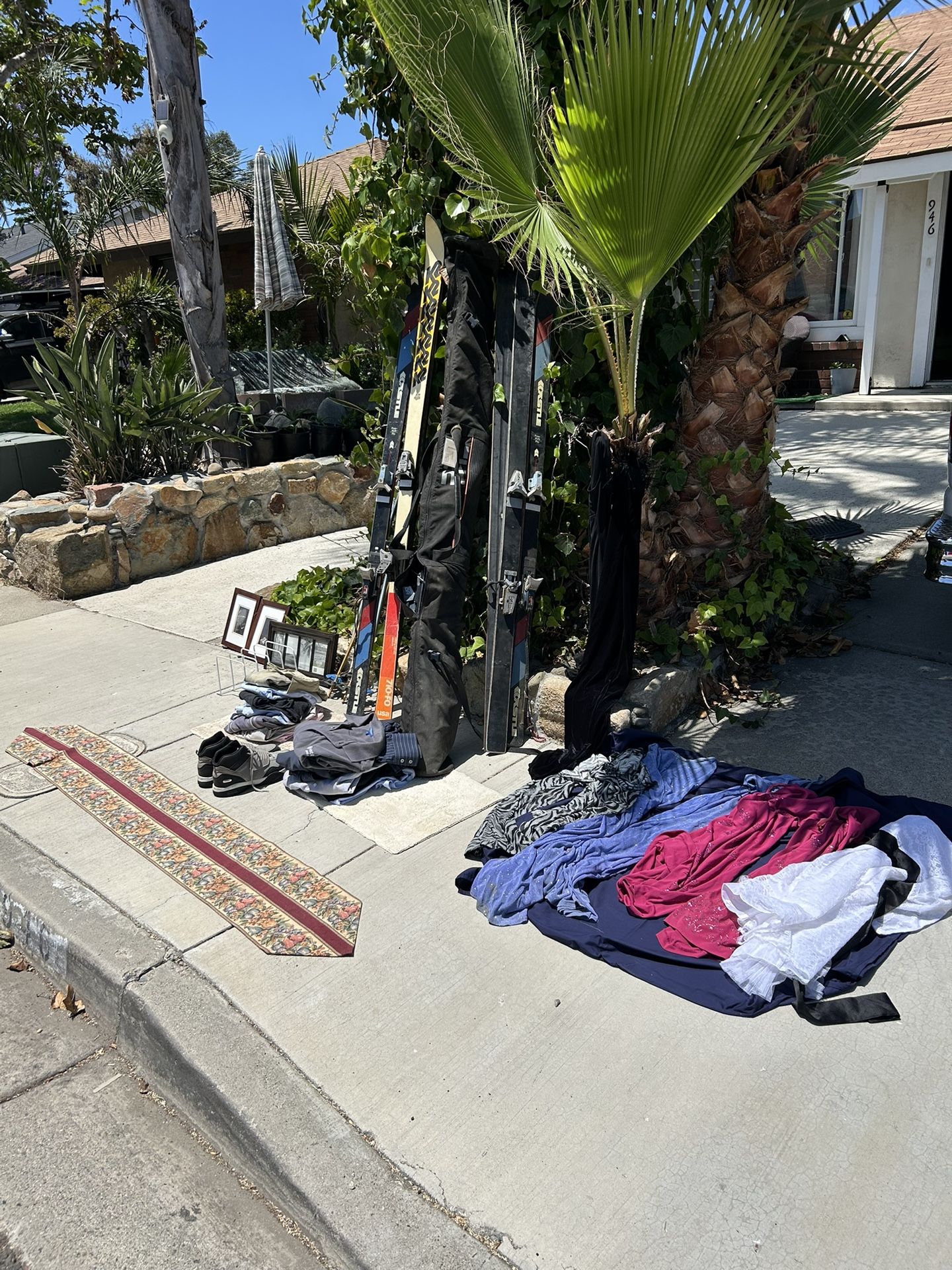 FREE IN CURB NOW SATURDAY July 12