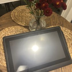 Wacom Cintiq 16 With Pen And Cables 