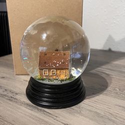 LIMITED EMINEM MMLP2 HOUSE SNOW GLOBE 