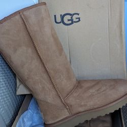 UGGs Size 8 Classic Tall 